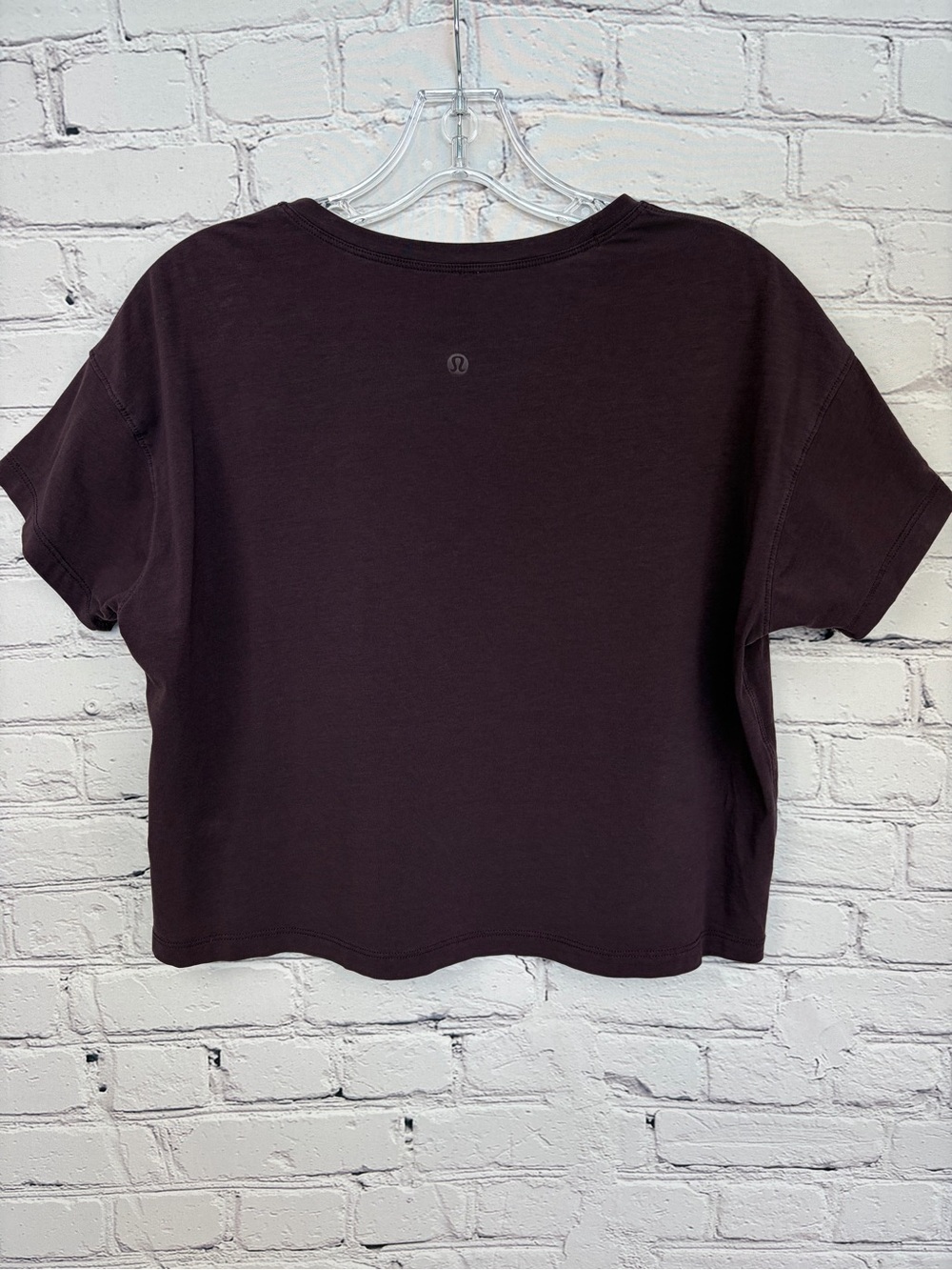 Lululemon Cates Crop Tee Short Sleeve Cropped Crew Black Cherry Sz 8 - Picture 8 of 11